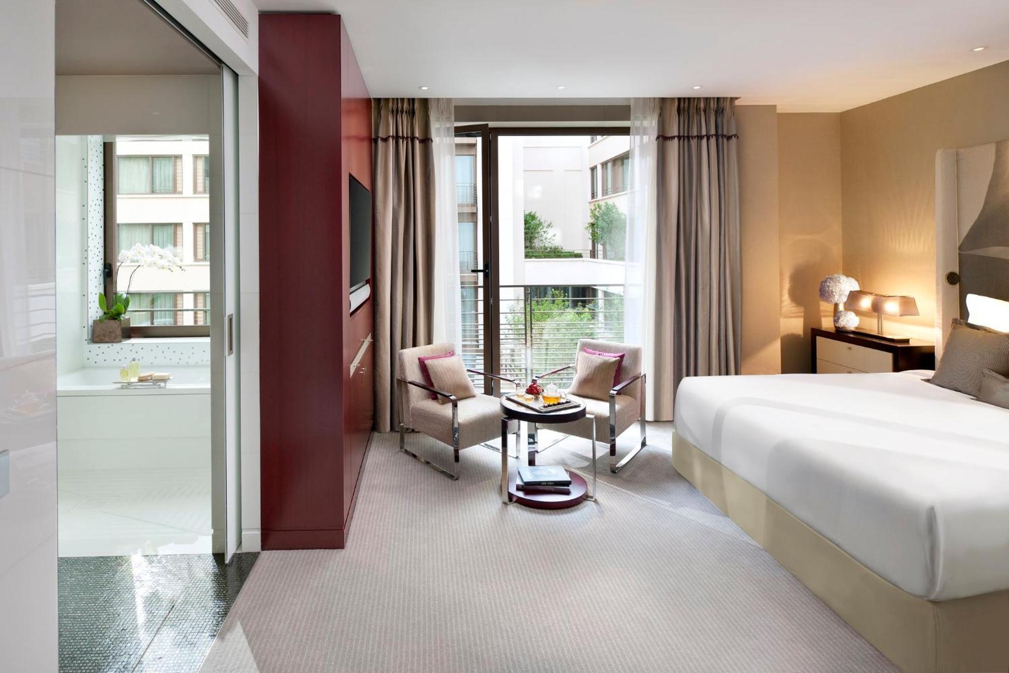 แมนดาริน โอเรียนเต็ล ปารีส Hotel ภายนอก รูปภาพ